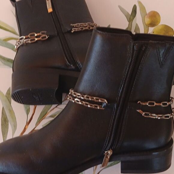 Tamaris Leather Fidelia Booties - Picture 3 of 13